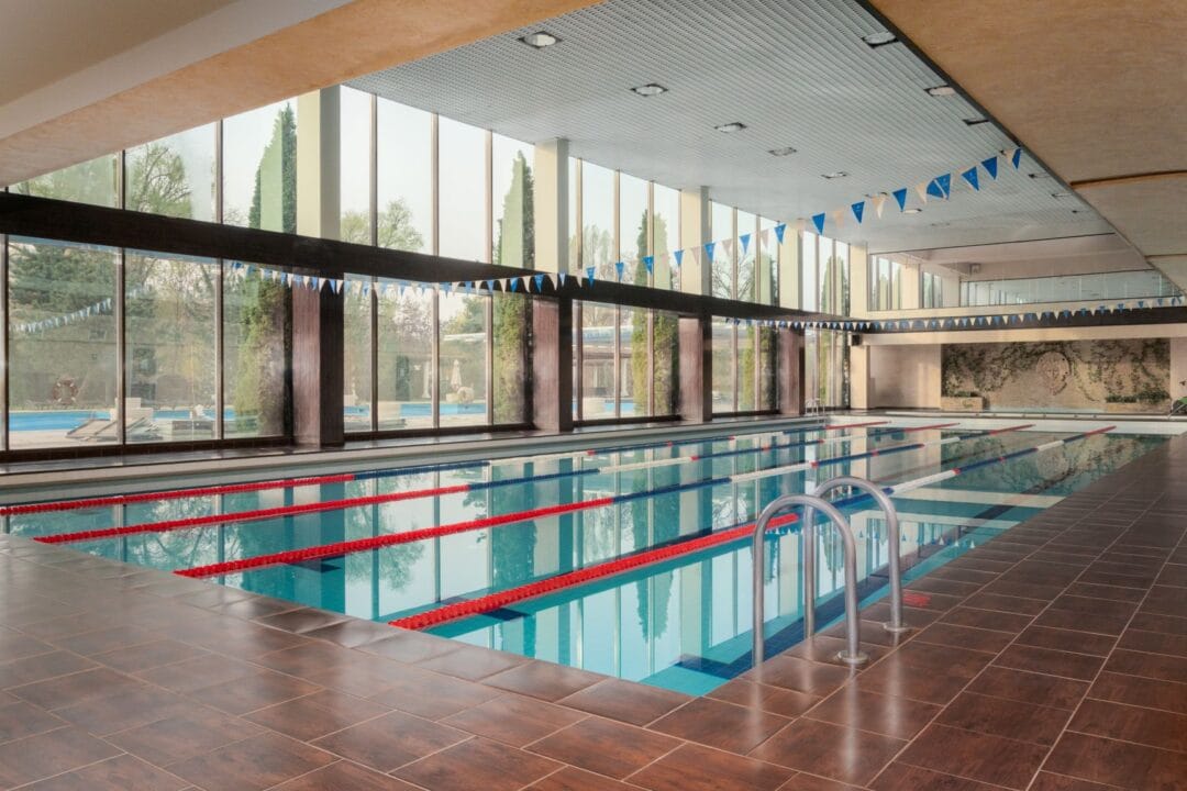 Сучасний фітнес-центр Misto у Харкові