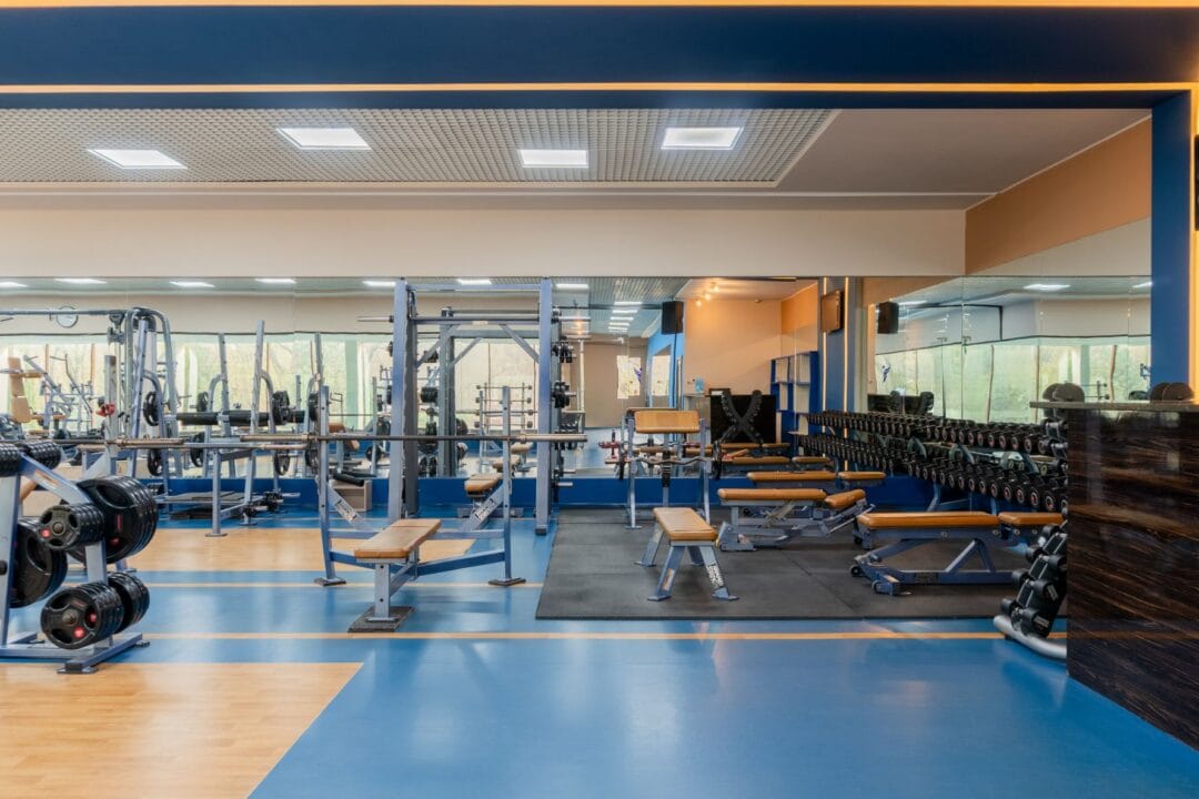 Сучасний фітнес-центр Misto у Харкові