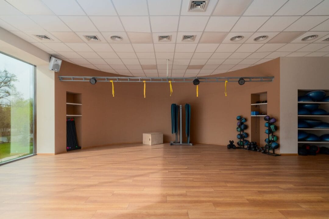 Сучасний фітнес-центр Misto у Харкові