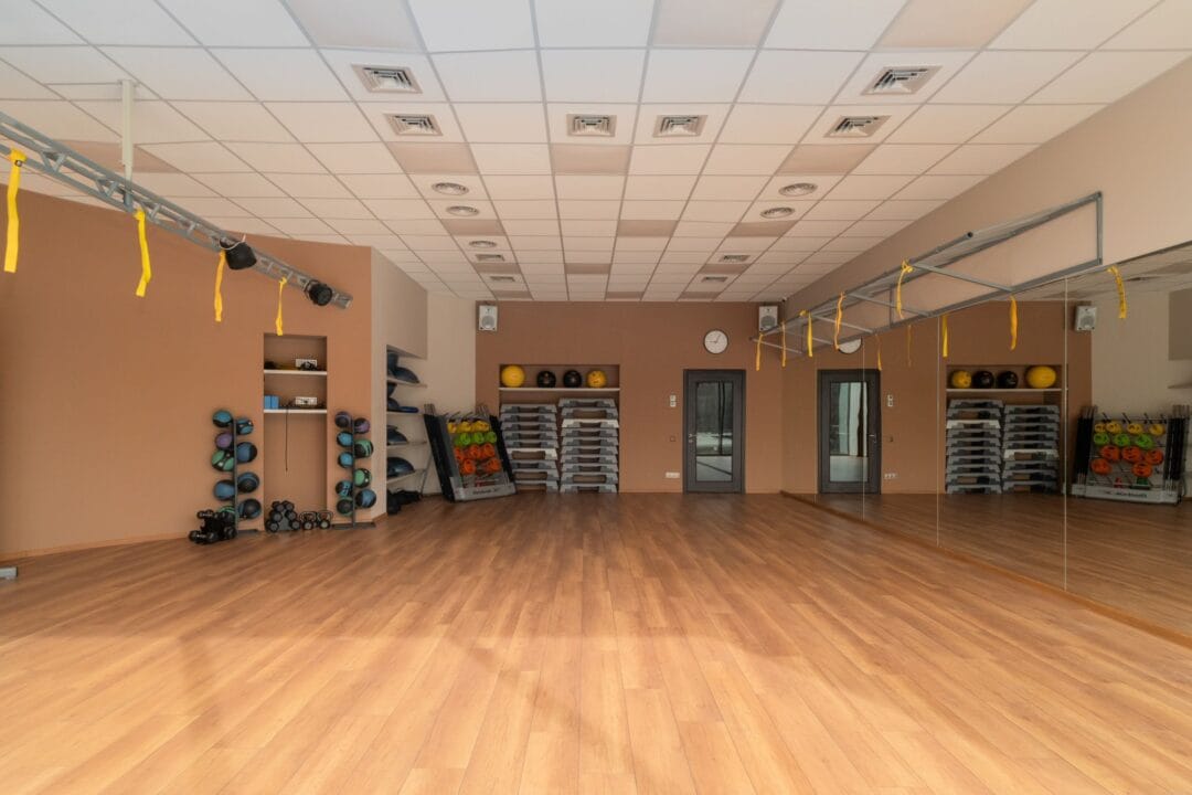 Сучасний фітнес-центр Misto у Харкові